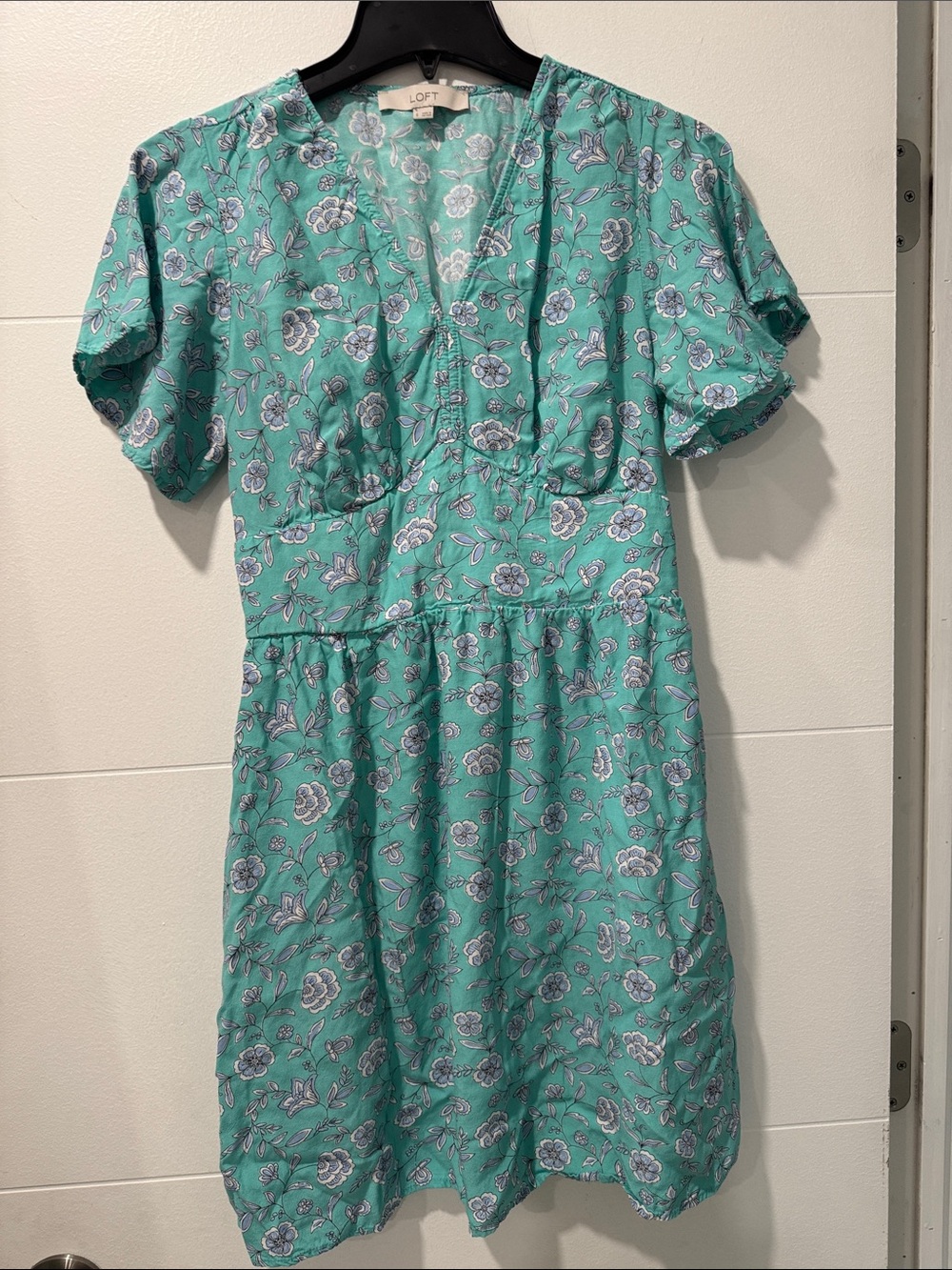 LOFT Mint Green Floral V-Neck‎ Mini Dress Womens 6